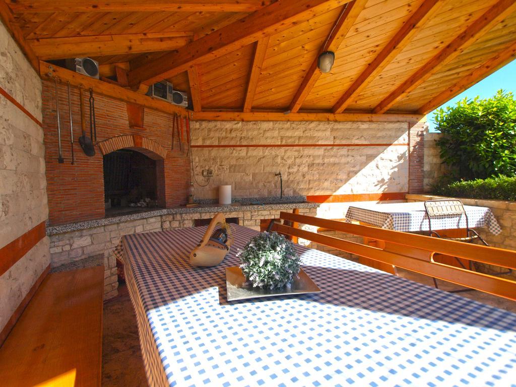 Pool Apartments 624 Πούλα Εξωτερικό φωτογραφία