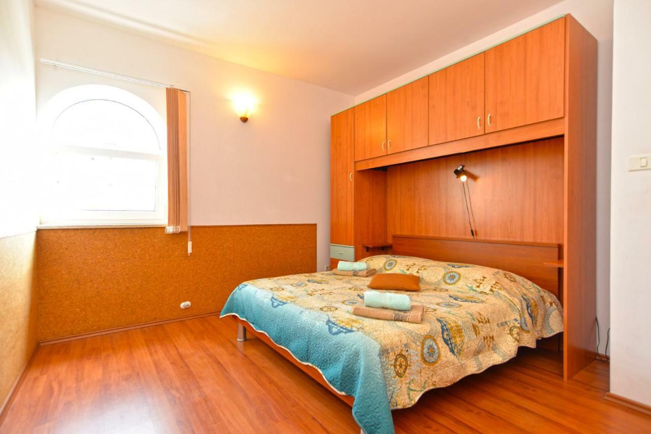Pool Apartments 624 Πούλα Εξωτερικό φωτογραφία
