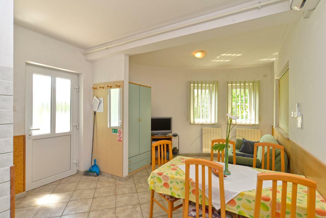 Pool Apartments 624 Πούλα Εξωτερικό φωτογραφία